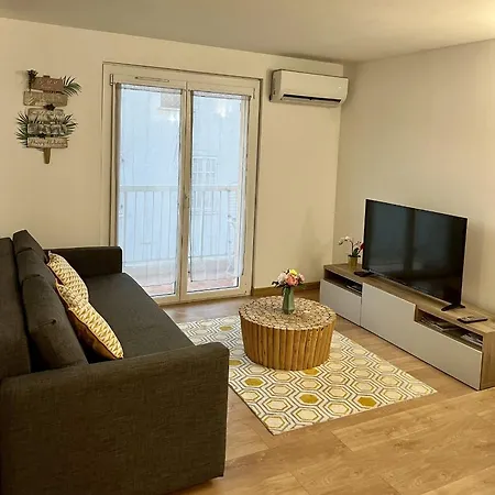 Perle Rare A 250m De La ! Climatise Avec Parking, Balcon & Wifi Διαμέρισμα *