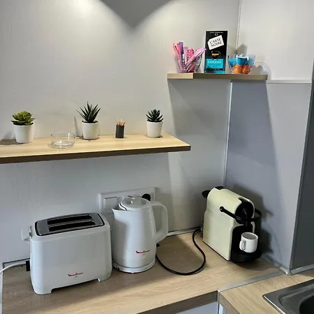 Perle Rare A 250m De La ! Climatise Avec Parking, Balcon & Wifi 아파트 생트막시메