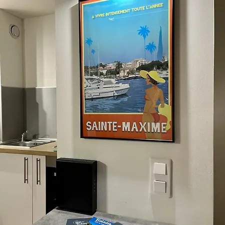 Perle Rare à 250m De La ! Climatisé Avec Parking, Balcon&wifi * Sainte-Maxime